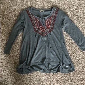 Hollister gray top